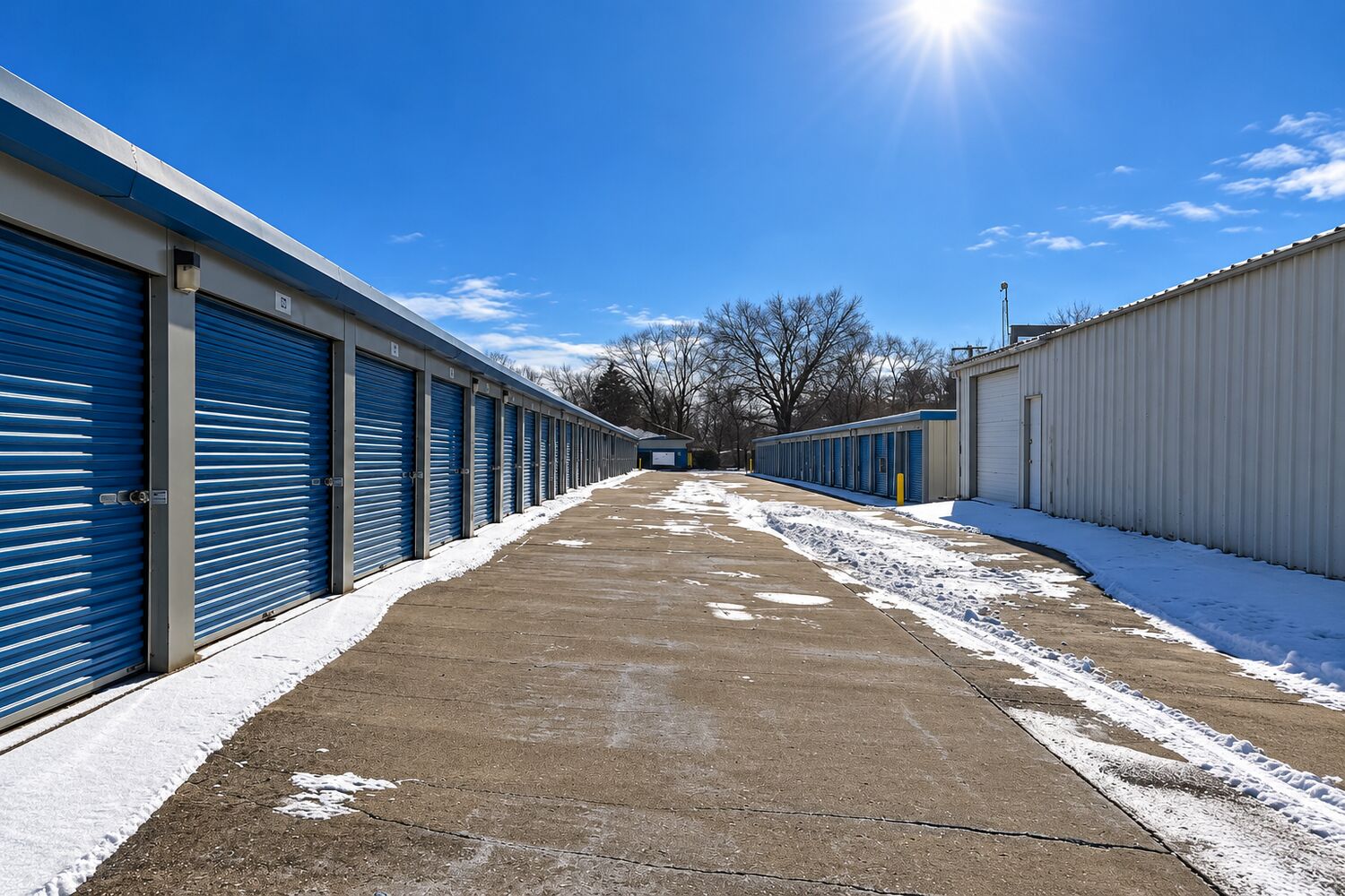 Prime Vault Self Storage Macomb Bonham Drive Aisle Winter