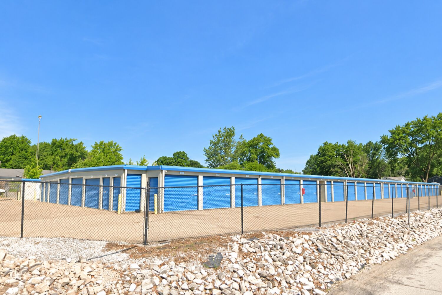 Prime Vault Self Storage Macomb Bonham Exterior Front