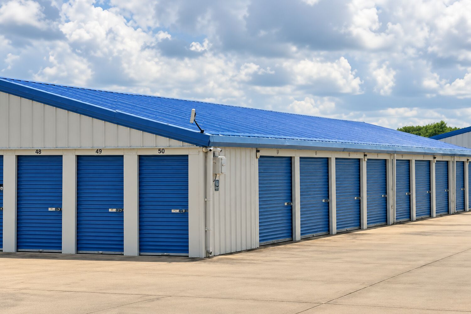 Prime Vault Self Storage Macomb Hwy136 Unit Row
